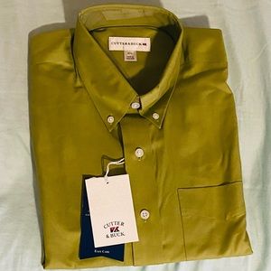 New with tags Men’s Medium Cutter & Buck button down dress shirt